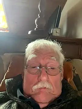 Snapshot of Steffibi1954 chatting on November 2025 10:17:01 AM Steffibi1954 online show from November 2025 10:17:01 AM