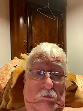 Snapshot of Steffibi1954 chatting on November 2025 04:25:02 AM Steffibi1954 online show from November 2025 04:25:02 AM