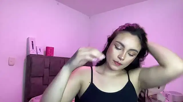 Snapshot of salome_polaniiee chatting on June 2026 06:57:02 PM salome polaniiee online show from June 2026 06:57:02 PM