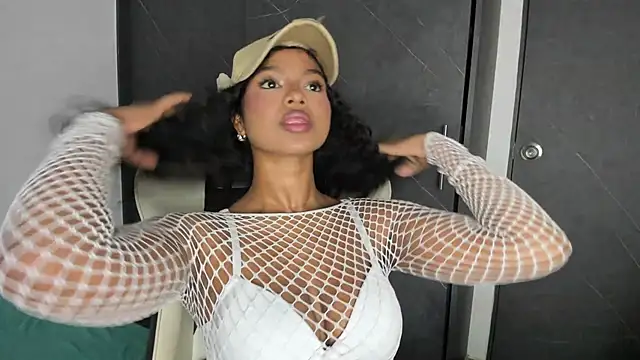 chloe ebony  online show from January 2026 01:32:01 AM