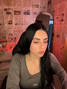 i am nina  online show from April 2026 09:04:02 PM