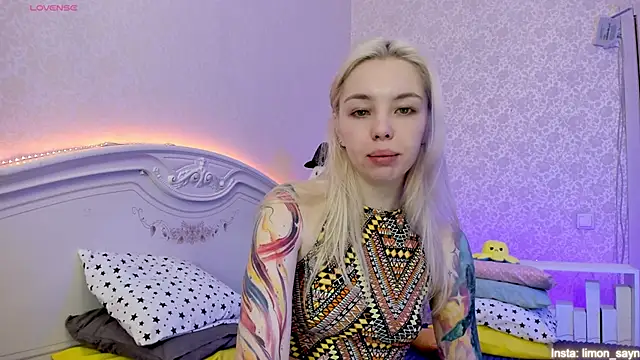 LillyMoure  online show from January 2025 11:54:01 PM