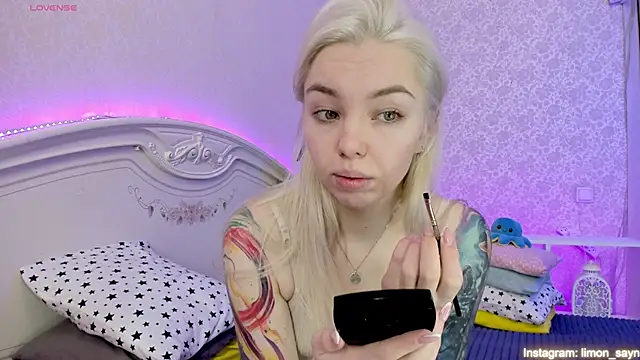 LillyMoure  online show from February 2025 11:59:02 PM