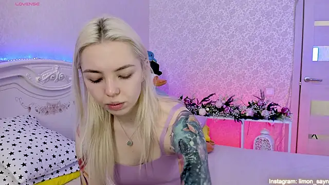 LillyMoure  online show from March 2025 12:27:01 AM