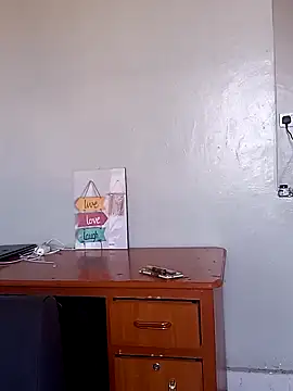 Snapshot of Prettybecs chatting on December 2024 06:48:01 AM Prettybecs online show from December 2024 06:48:01 AM