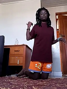 Snapshot of Prettybecs chatting on January 2025 04:59:01 AM Prettybecs online show from January 2025 04:59:01 AM