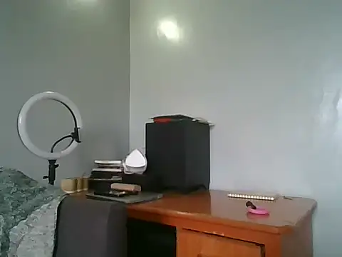 Snapshot of Prettybecs chatting on October 2025 07:50:02 AM Prettybecs online show from October 2025 07:50:02 AM