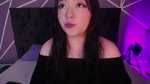 Miss Loise online show from March 2025 01:51:01 PM