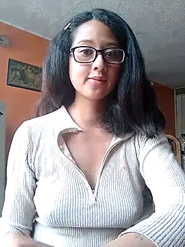 Snapshot of sofia_101 chatting on November 2025 06:19:02 PM sofia 101 online show from November 2025 06:19:02 PM