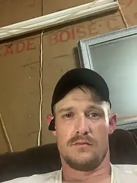 Snapshot of Midwestalpha chatting on June 2026 06:10:02 AM Midwestalpha online show from June 2026 06:10:02 AM