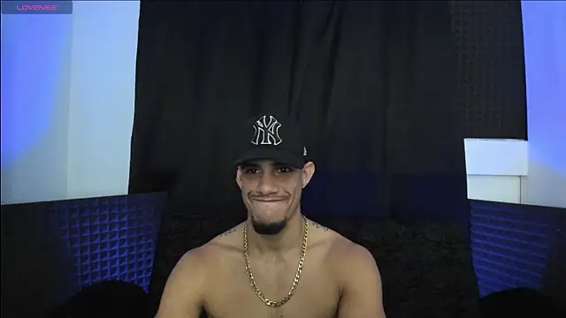 jhonnysnow17 online show from June 2026 12:32:02 AM