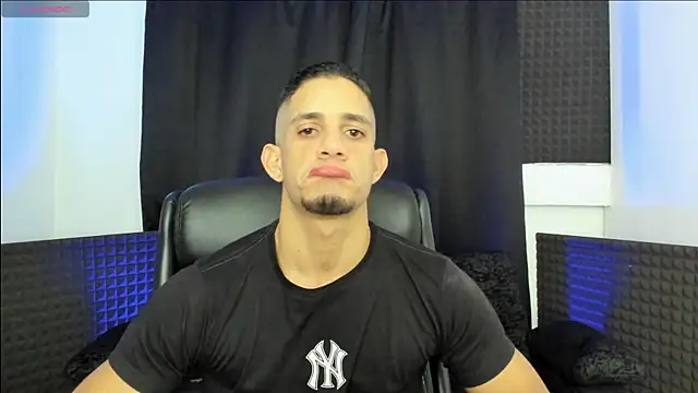 jhonnysnow17 online show from June 2026 11:58:01 PM