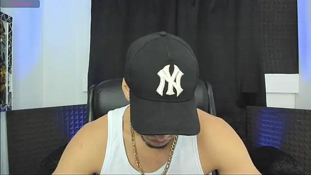 jhonnysnow17 online show from July 2026 12:02:02 AM
