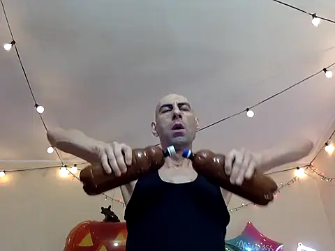 Snapshot of HandsomeAlfie chatting on October 2025 06:43:02 AM HandsomeAlfie online show from October 2025 06:43:02 AM