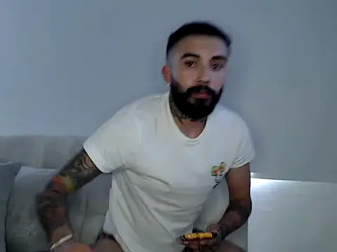 Snapshot of transgenderboy chatting on January 2026 04:22:01 PM transgenderboy online show from January 2026 04:22:01 PM