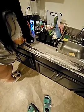 LiverandBrat77 online show from September 2025 02:24:01 AM