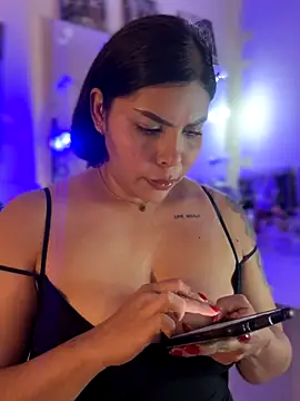 Snapshot of GigiiStone chatting on October 2025 11:17:02 PM GigiiStone online show from October 2025 11:17:02 PM