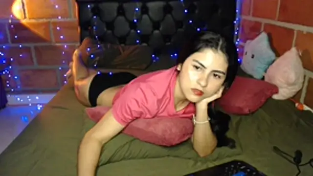 Snapshot of Nathacha chatting on November 2025 11:03:01 PM Nathacha online show from November 2025 11:03:01 PM