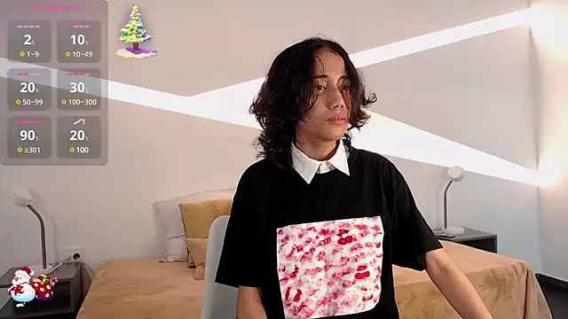 Snapshot of hot_little_bunny chatting on December 2024 09:04:02 PM hot little bunny online show from December 2024 09:04:02 PM