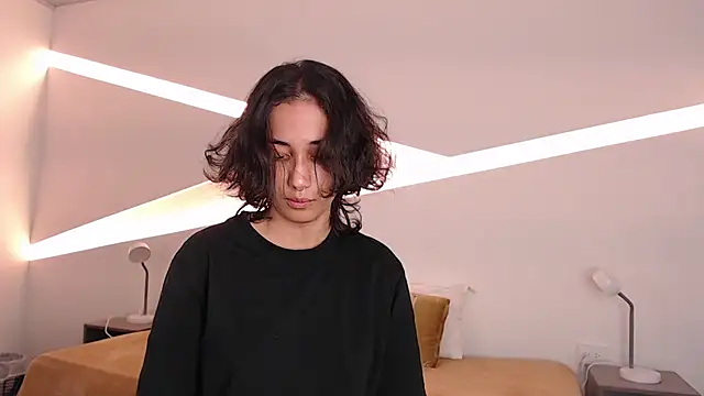 Snapshot of hot_little_bunny chatting on January 2025 07:34:01 PM hot little bunny online show from January 2025 07:34:01 PM