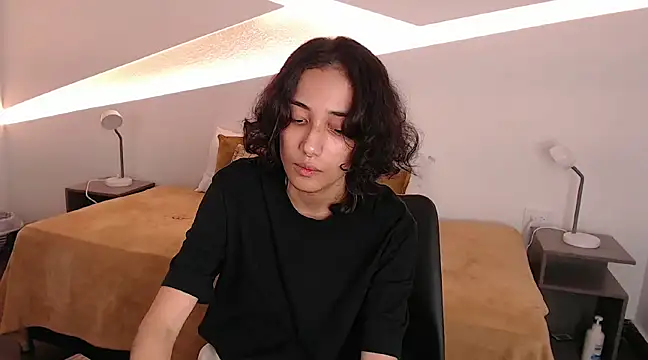 Snapshot of hot_little_bunny chatting on January 2025 10:55:02 PM hot little bunny online show from January 2025 10:55:02 PM