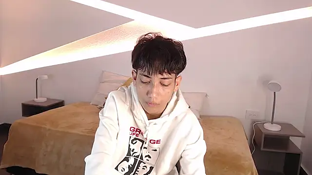 Snapshot of hot_little_bunny chatting on January 2025 08:56:02 PM hot little bunny online show from January 2025 08:56:02 PM