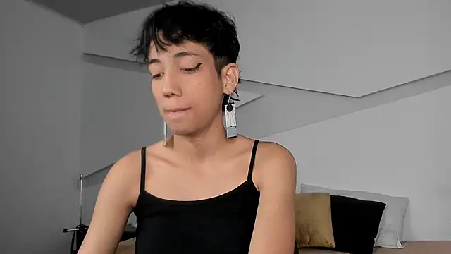 Snapshot of hot_little_bunny chatting on February 2025 08:37:01 PM hot little bunny online show from February 2025 08:37:01 PM