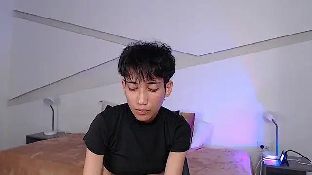 Snapshot of hot_little_bunny chatting on February 2025 08:56:01 PM hot little bunny online show from February 2025 08:56:01 PM