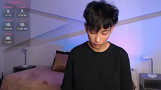 Snapshot of hot_little_bunny chatting on February 2025 11:33:02 PM hot little bunny online show from February 2025 11:33:02 PM