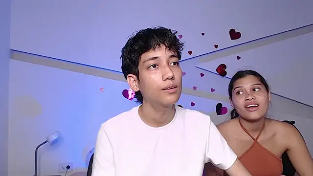 Snapshot of hot_little_bunny chatting on February 2025 08:43:02 PM hot little bunny online show from February 2025 08:43:02 PM