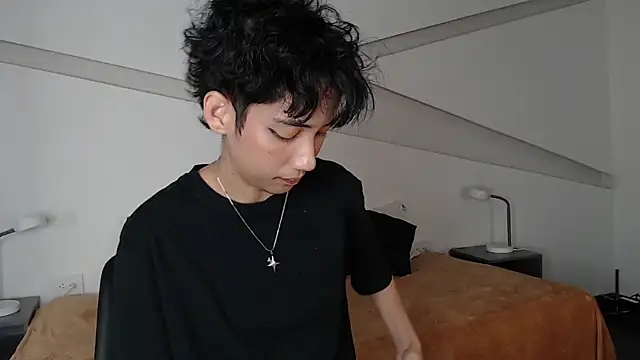 Snapshot of hot_little_bunny chatting on February 2025 12:38:02 AM hot little bunny online show from February 2025 12:38:02 AM