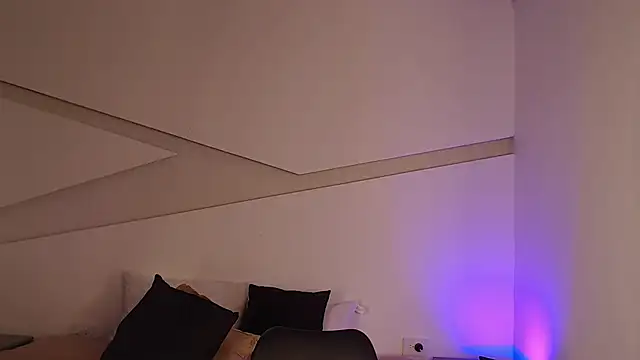 Snapshot of hot_little_bunny chatting on March 2025 12:40:02 AM hot little bunny online show from March 2025 12:40:02 AM