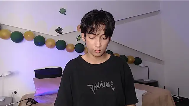 Snapshot of hot_little_bunny chatting on March 2025 11:42:01 PM hot little bunny online show from March 2025 11:42:01 PM