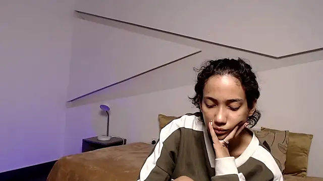 Snapshot of hot_little_bunny chatting on September 2025 09:37:01 PM hot little bunny online show from September 2025 09:37:01 PM