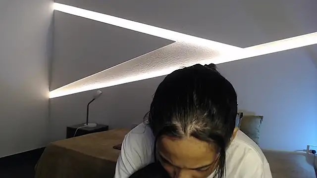 Snapshot of hot_little_bunny chatting on October 2025 09:56:01 PM hot little bunny online show from October 2025 09:56:01 PM