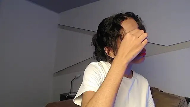 Snapshot of hot_little_bunny chatting on October 2025 09:04:02 PM hot little bunny online show from October 2025 09:04:02 PM