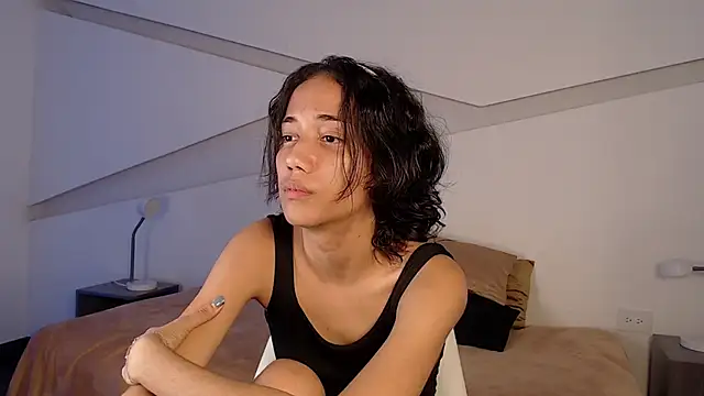 Snapshot of hot_little_bunny chatting on November 2025 09:48:01 PM hot little bunny online show from November 2025 09:48:01 PM