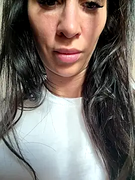 Snapshot of AlexiaStepahn chatting on October 2025 12:36:02 PM AlexiaStepahn online show from October 2025 12:36:02 PM