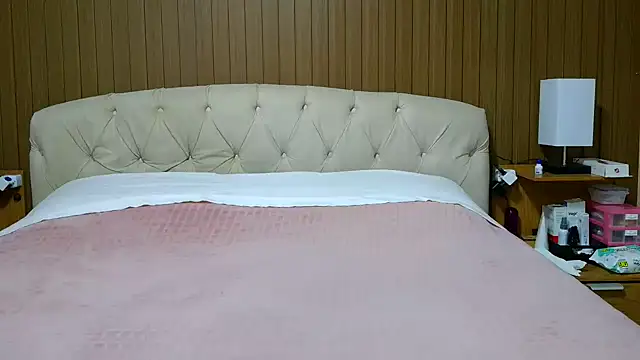 Kellynha Sweet online show from February 2026 11:42:02 PM