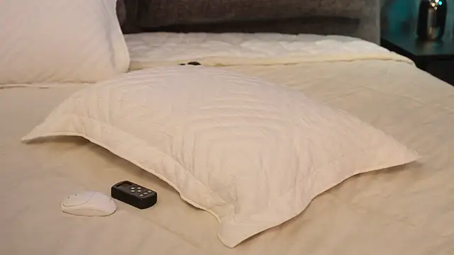 Rikka Moore online show from December 2024 01:58:01 PM