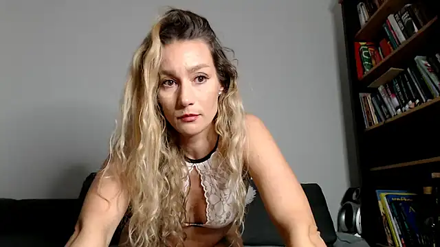 ChocoBelle online show from October 2025 08:18:01 PM