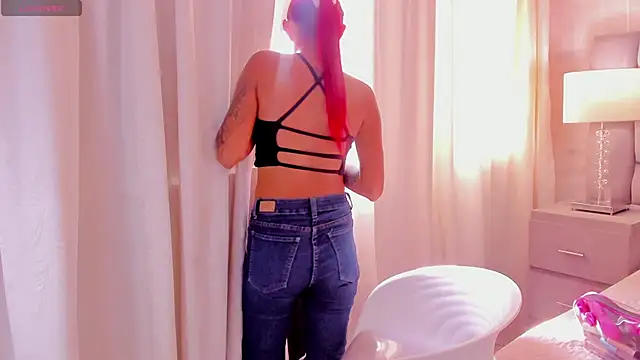 Snapshot of CinthiaCollins chatting on January 2025 09:04:02 PM CinthiaCollins online show from January 2025 09:04:02 PM