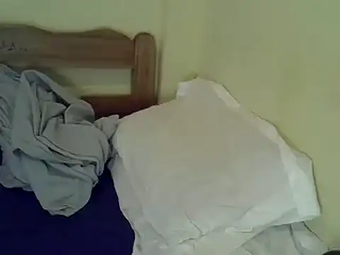 Snapshot of sweet-frida22 chatting on February 2025 07:59:01 AM sweet-frida22 online show from February 2025 07:59:01 AM