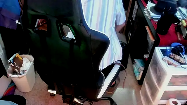 Snapshot of Daddysthick chatting on November 2025 08:08:02 PM Daddysthick online show from November 2025 08:08:02 PM