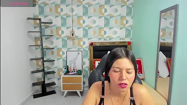 LORENADAVIES online show from December 2025 04:57:02 PM