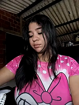 Snapshot of Yelly chatting on February 2026 03:05:02 PM Yelly online show from February 2026 03:05:02 PM