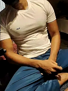 Snapshot of xxxhugedick0001 chatting on February 2025 07:11:02 AM xxxhugedick0001 online show from February 2025 07:11:02 AM