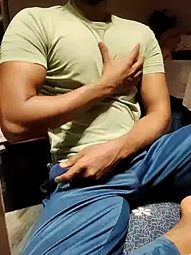 Snapshot of xxxhugedick0001 chatting on March 2025 01:40:02 PM xxxhugedick0001 online show from March 2025 01:40:02 PM