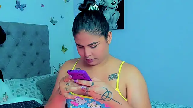 Snapshot of mabellfox chatting on January 2025 07:37:01 PM mabellfox online show from January 2025 07:37:01 PM