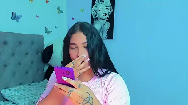 Snapshot of mabellfox chatting on February 2025 10:14:02 PM mabellfox online show from February 2025 10:14:02 PM